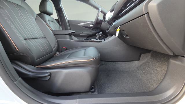 New 2026 Buick Envista Avenir image 17