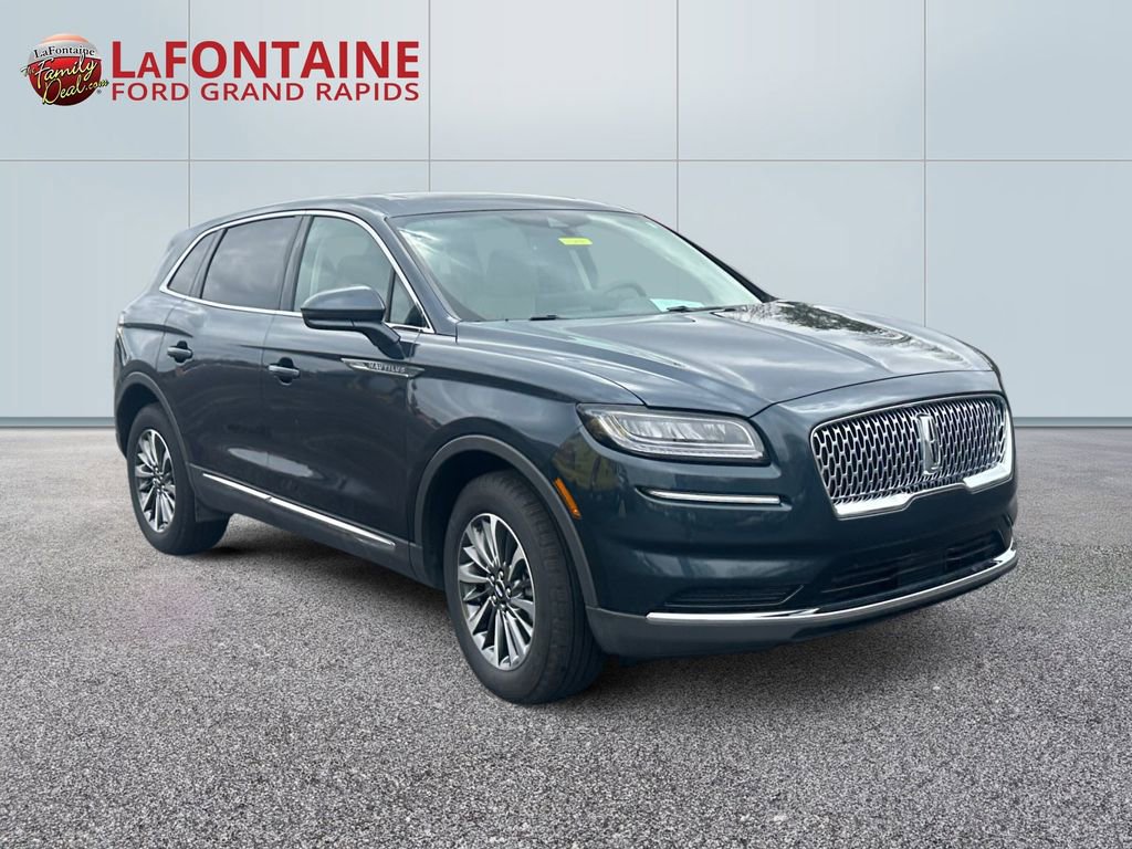Used 2023 Lincoln Nautilus Reserve w/ Class II Trailer Tow Package image 3