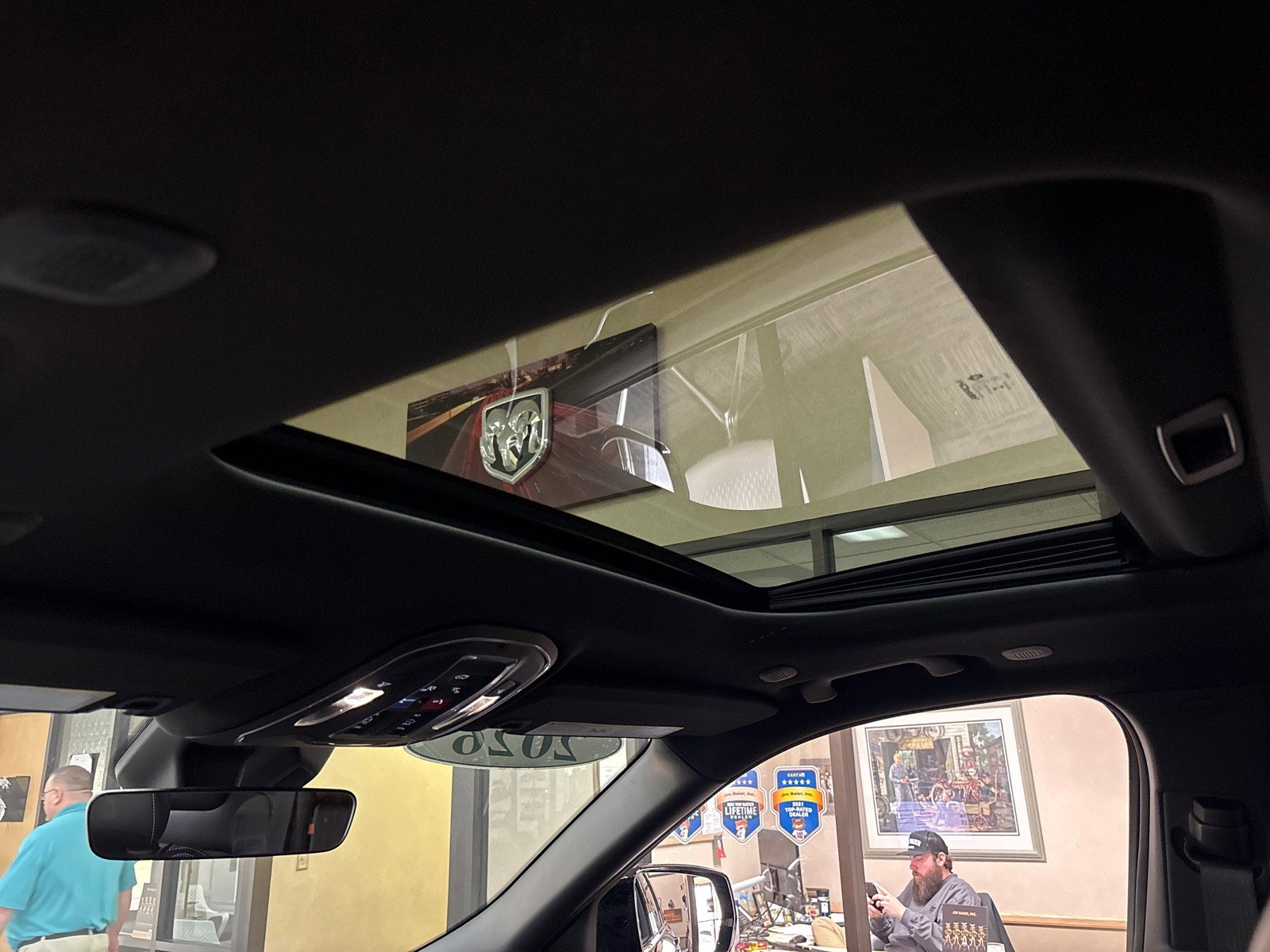 New 2026 Jeep Grand Cherokee Altitude image 11