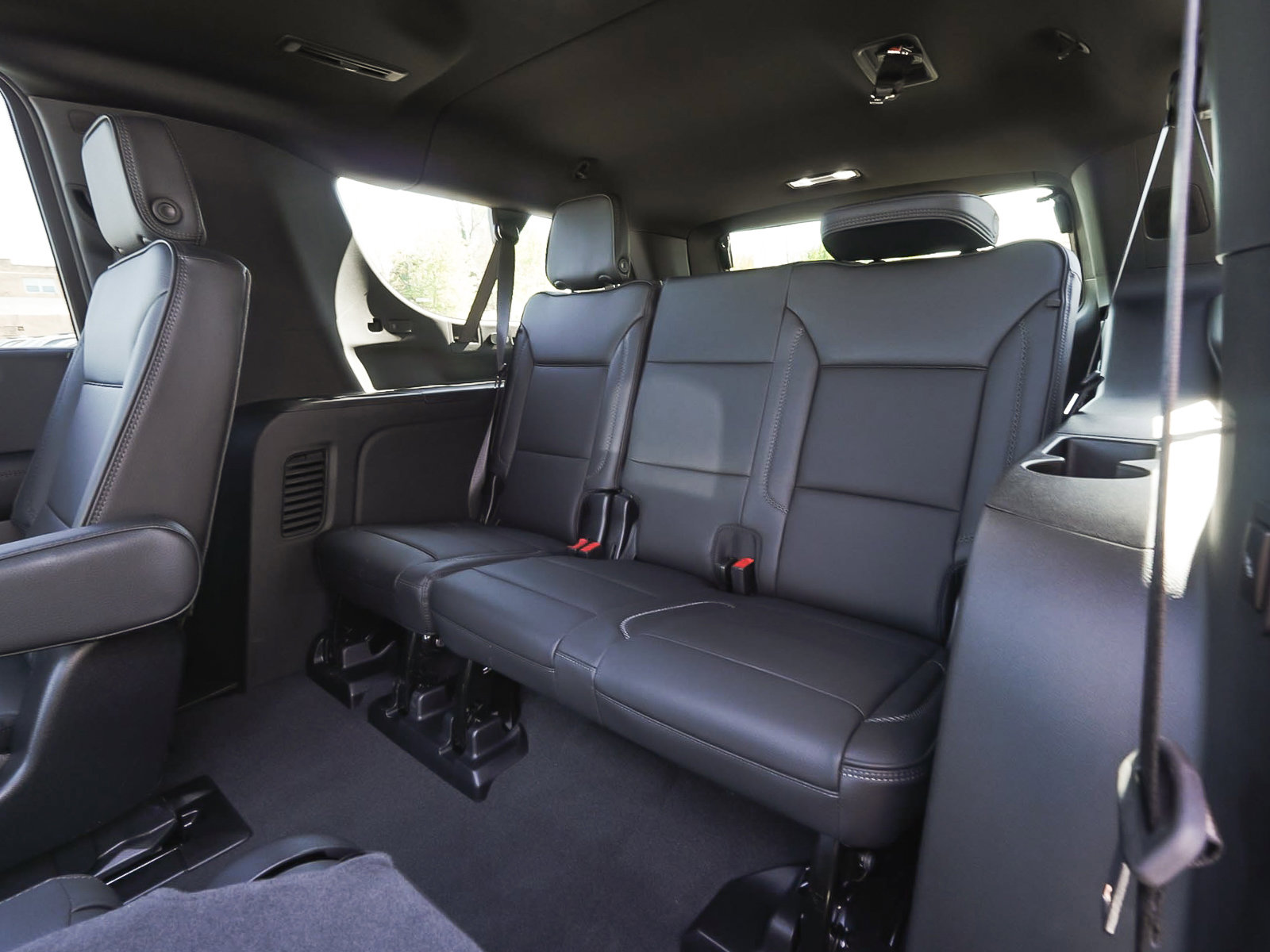 Used 2026 GMC Yukon XL Denali w/ Sun & Power Step Package AWD/4WD image 35