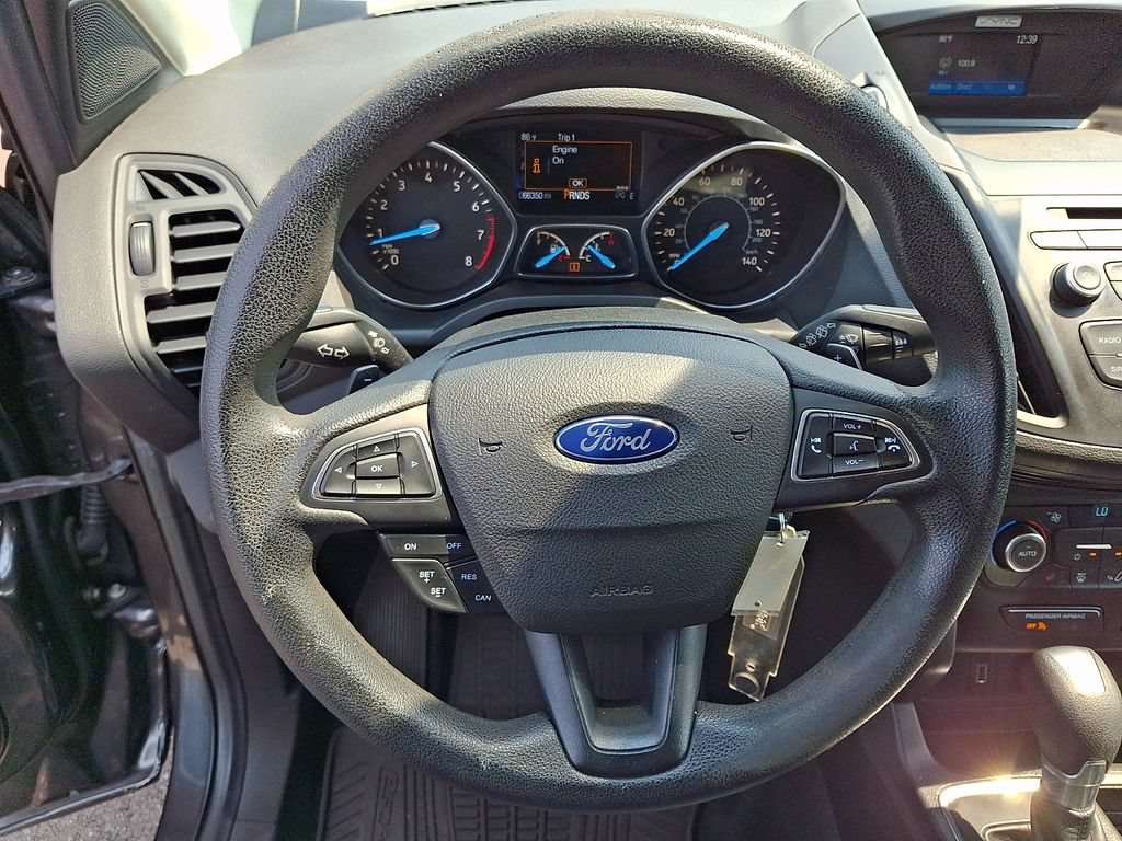 Used 2017 Ford Escape SE w/ SE Cold Weather Package FWD image 19