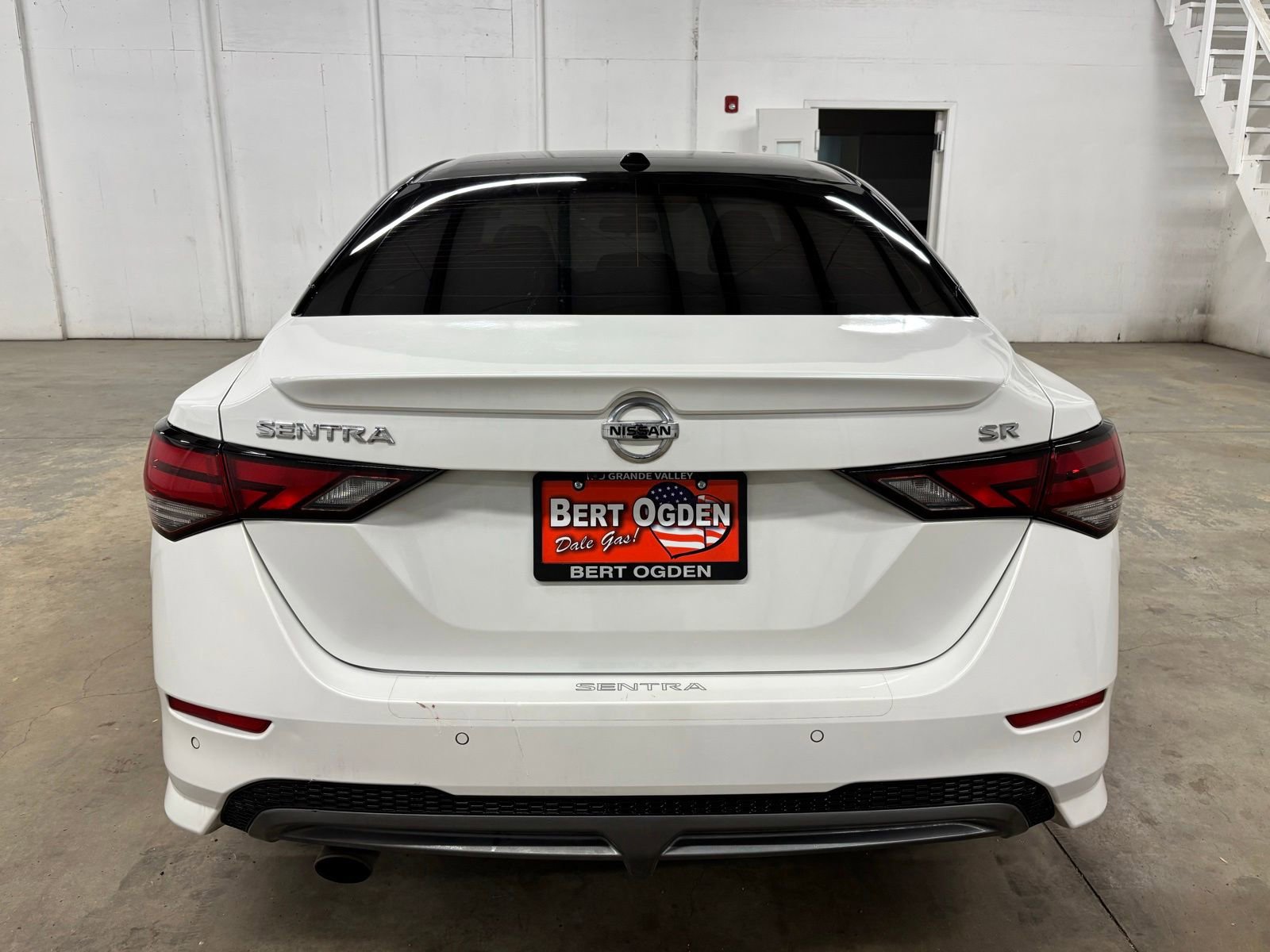 Used 2023 Nissan Sentra SR w/ SR Premium Package FWD image 6
