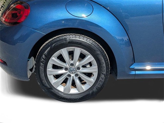 Used 2019 Volkswagen Beetle 2.0T S image 10