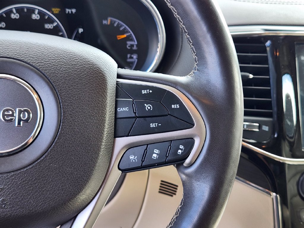 Used 2019 Jeep Grand Cherokee Overland AWD/4WD image 31