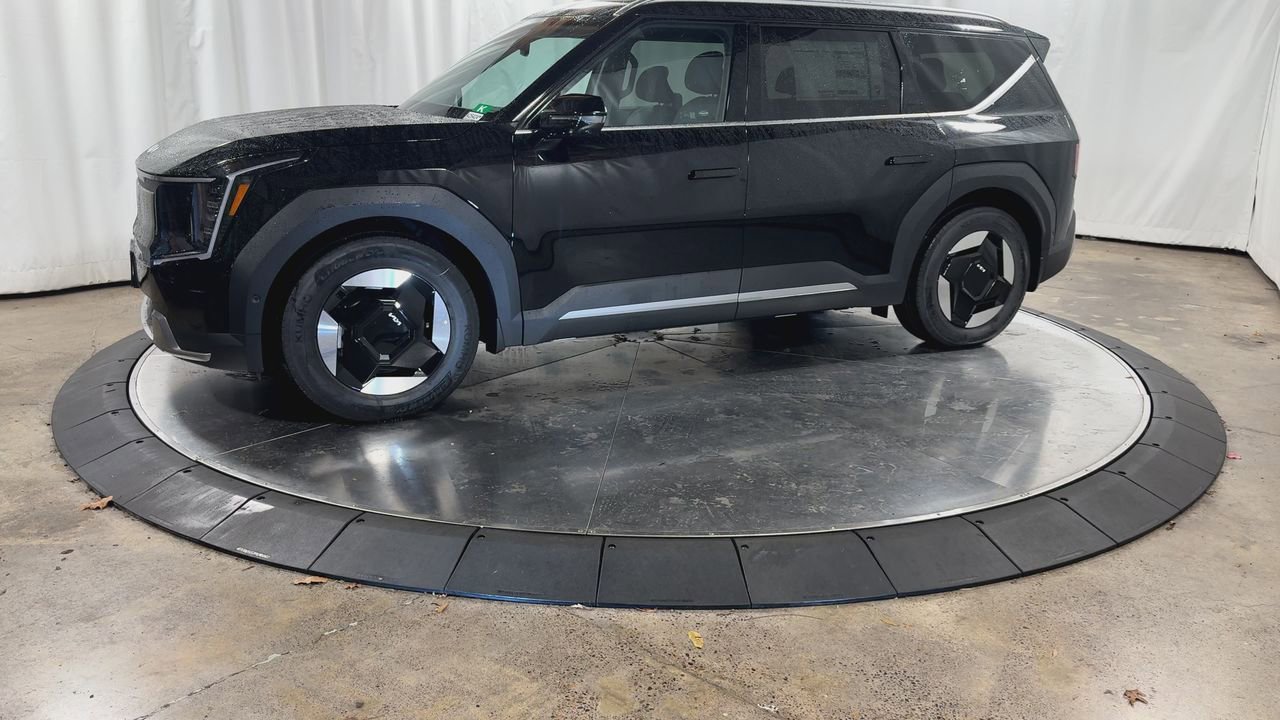 New 2026 Kia EV9 Wind image 5