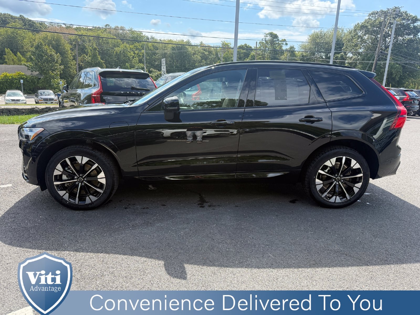 New 2026 Volvo XC60 T8 Plus w/ Protection Package Premier AWD/4WD image 5