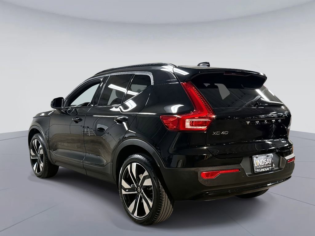 Used 2023 Volvo XC40 B5 Plus w/ Climate Package AWD/4WD image 12