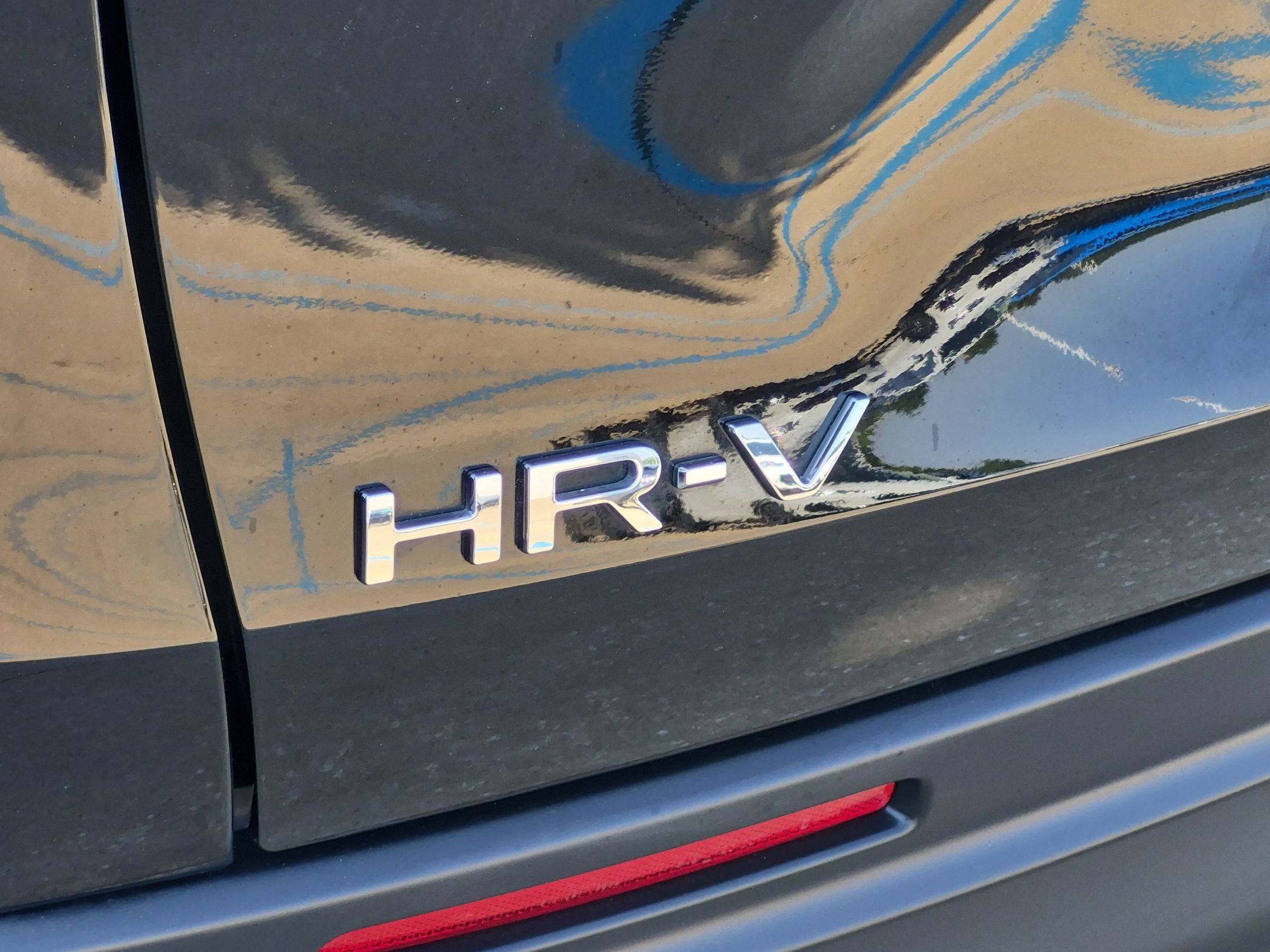 Certified 2025 Honda HR-V Sport image 28