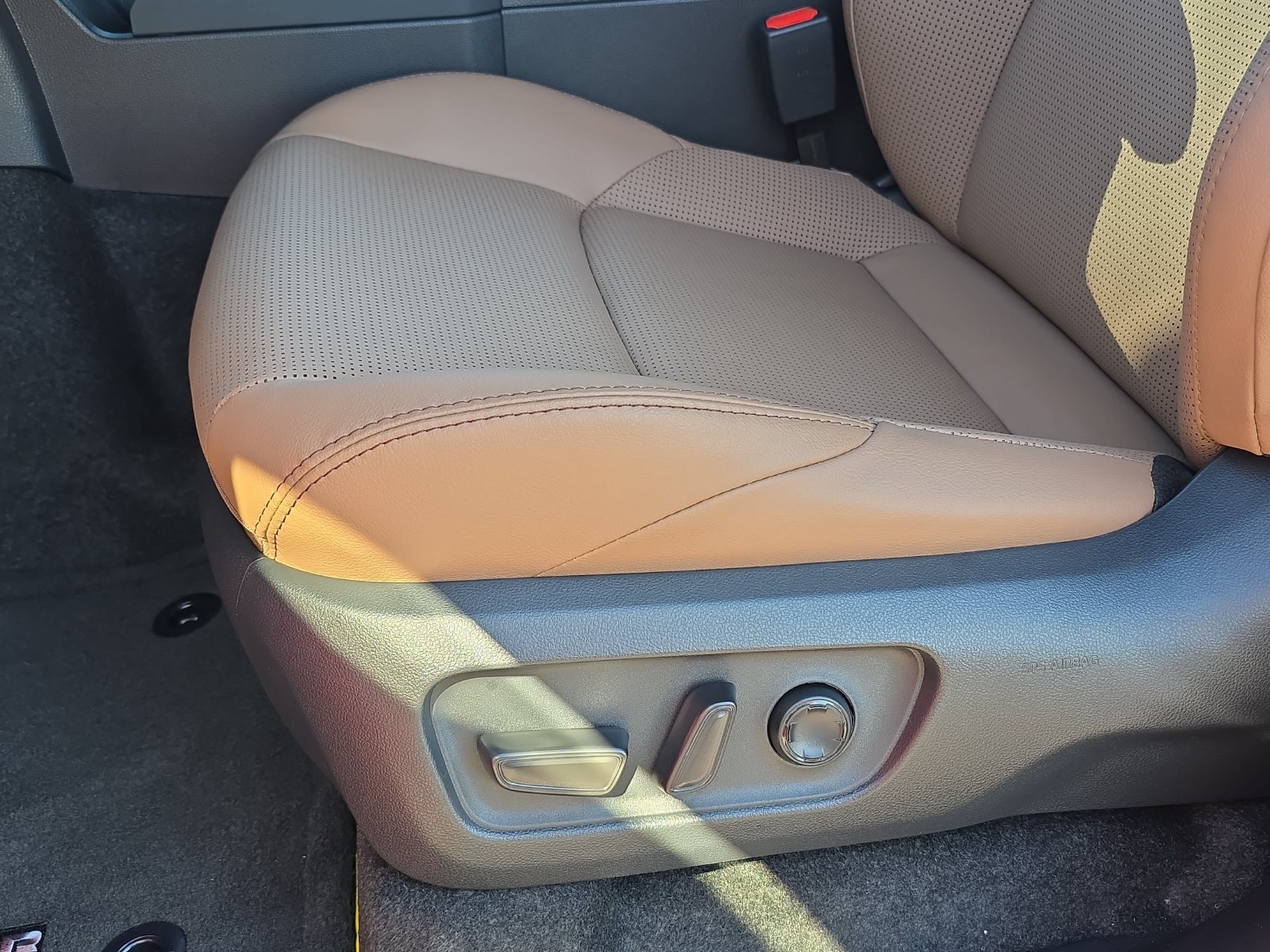 New 2026 Toyota 4Runner Limited AWD/4WD image 25