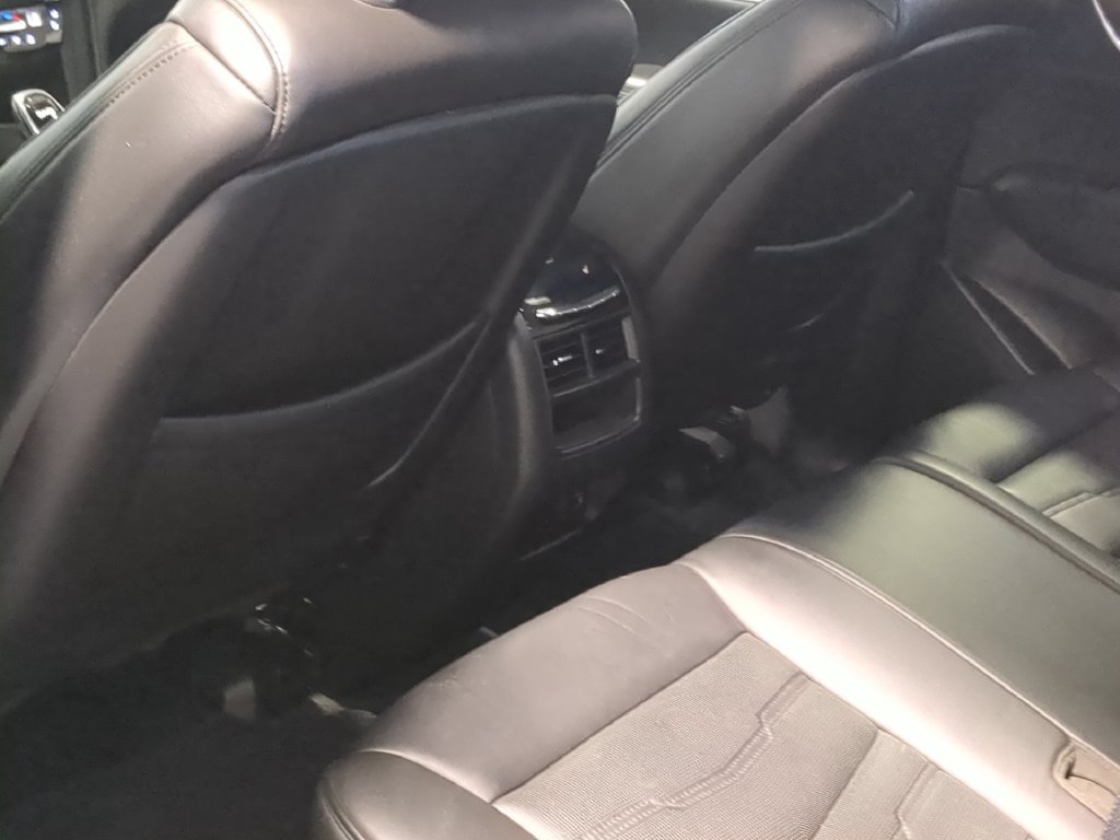 Used 2019 Cadillac XT5 Platinum AWD/4WD image 22