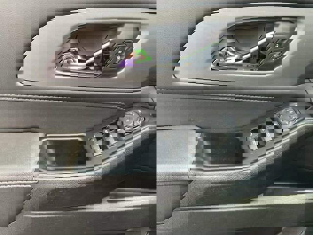 Used 2023 Chevrolet Traverse LT image 25