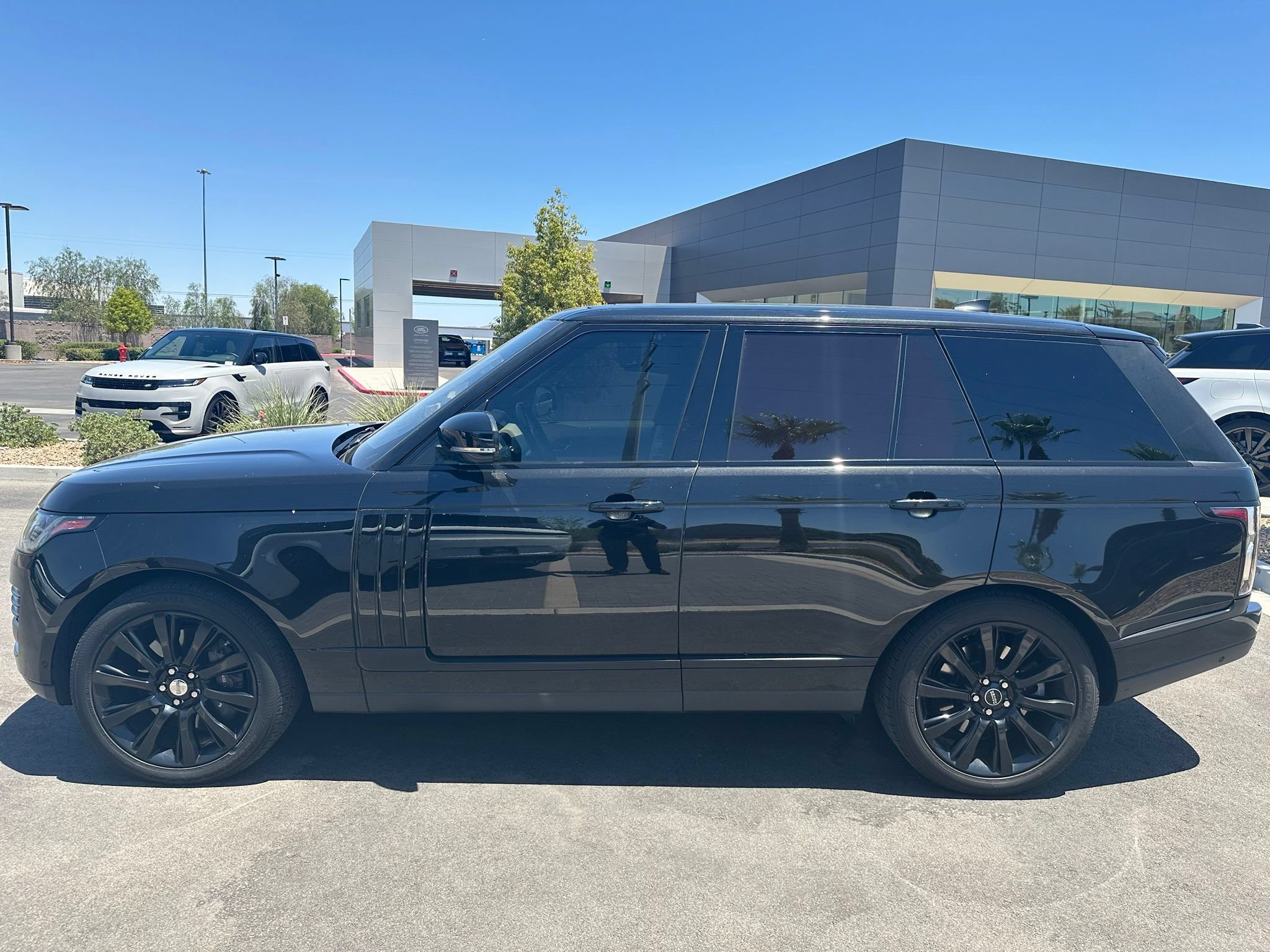 Used 2018 Land Rover Range Rover HSE AWD/4WD image 13