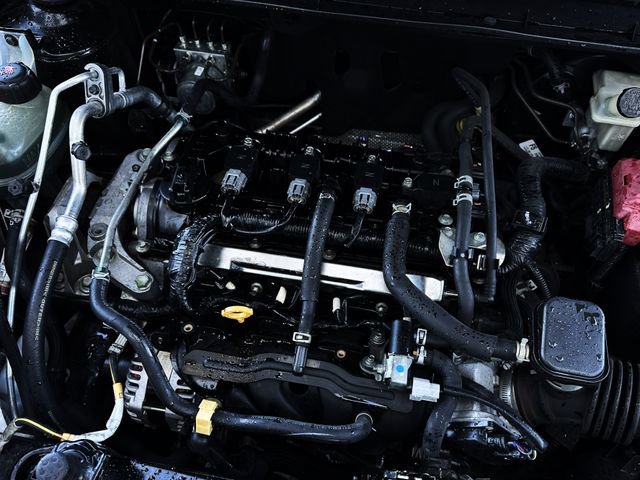 Used 2019 Nissan Kicks S image 30