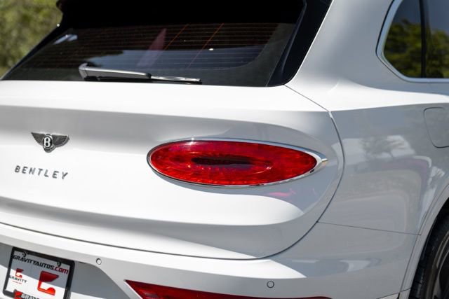 Used 2022 Bentley Bentayga image 19