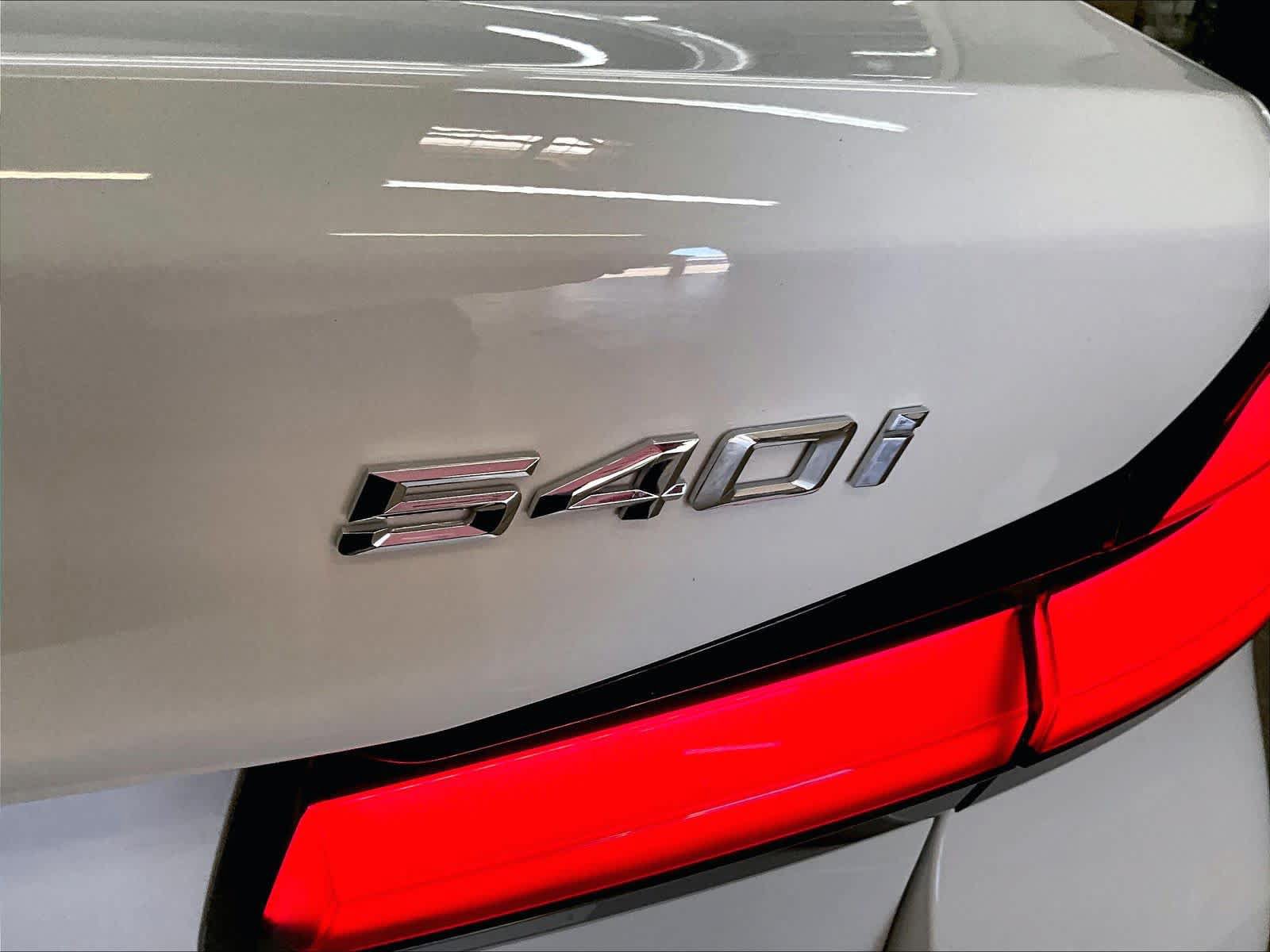 Used 2023 BMW 540i w/ Executive Package RWD image 11