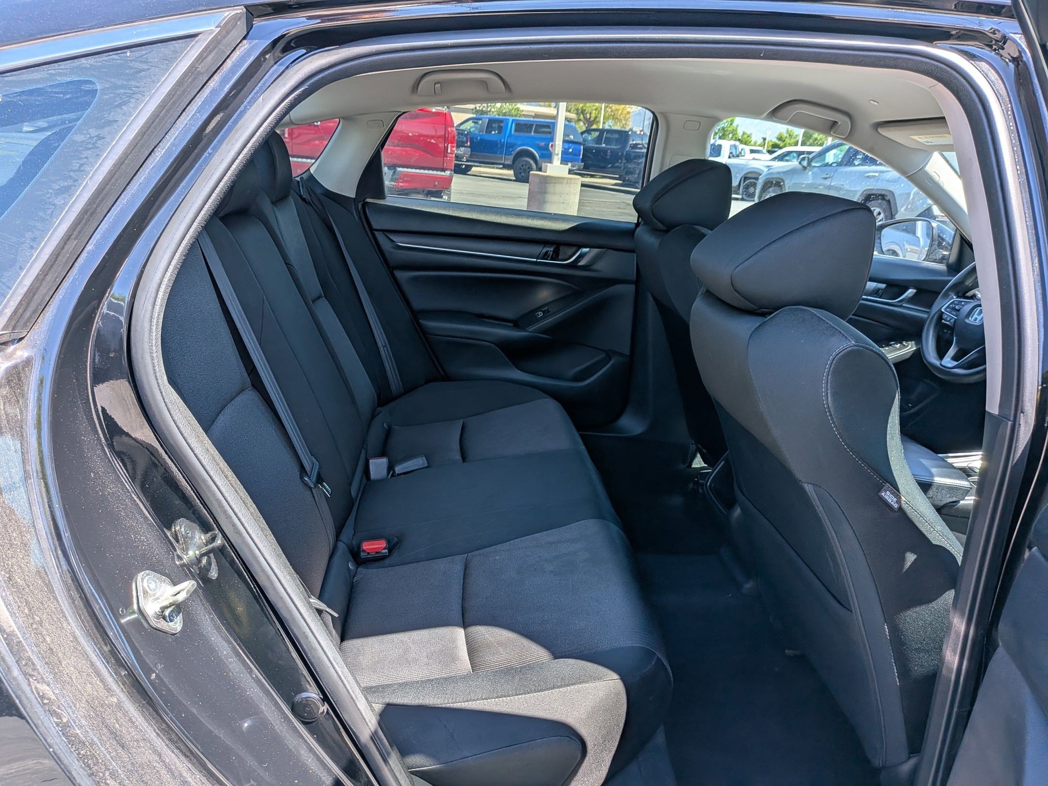 Used 2018 Honda Accord LX image 30