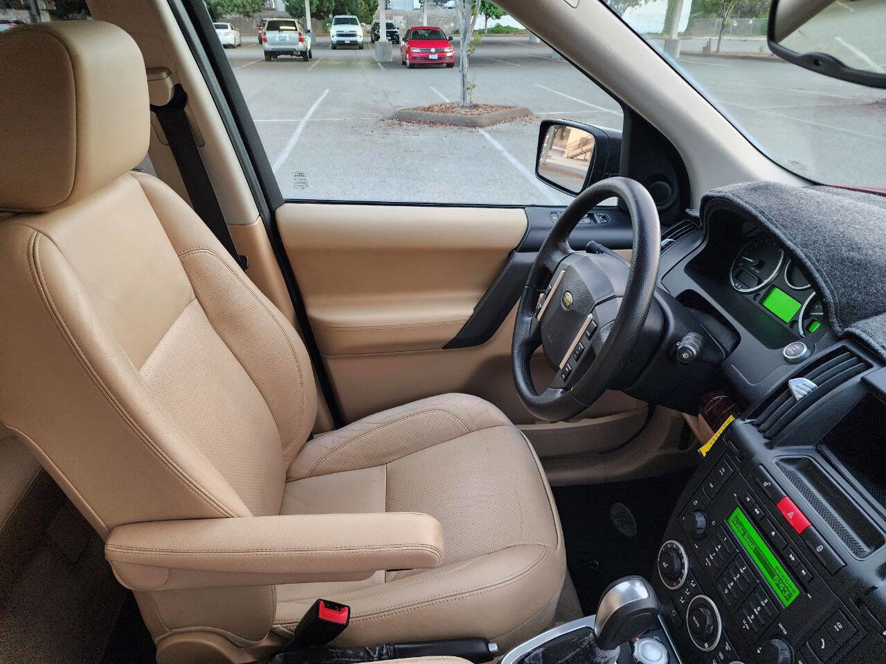 Used 2008 Land Rover LR2 HSE image 25