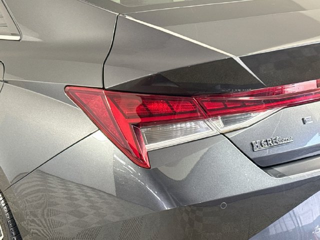 Used 2021 Hyundai Elantra Limited w/ Cargo Package FWD image 35