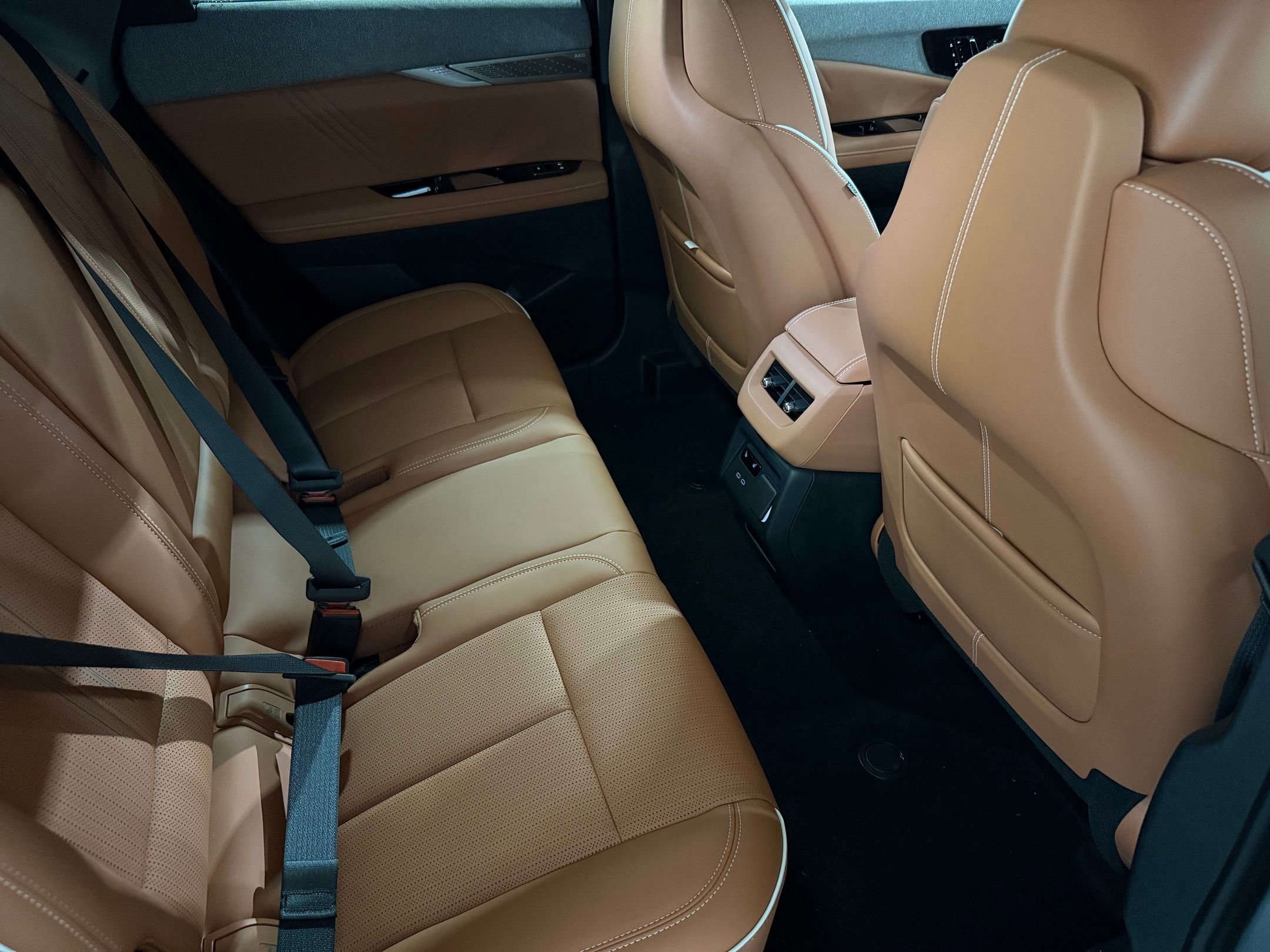 New 2026 Cadillac Optiq Luxury 2 image 46