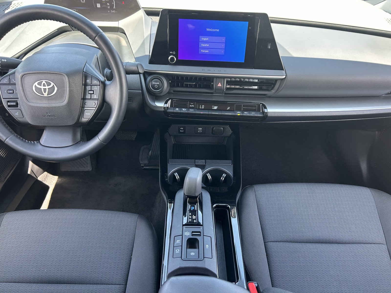 Used 2025 Toyota Prius LE FWD image 15