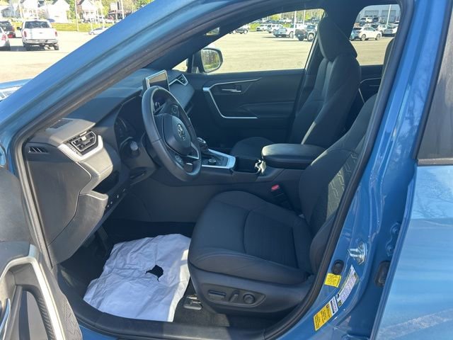 Used 2023 Toyota RAV4 SE w/ Convenience Package AWD/4WD image 10