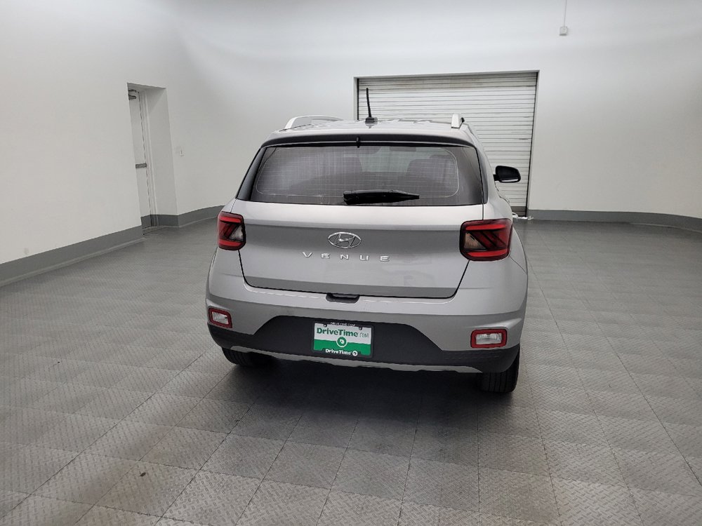 Used 2023 Hyundai Venue SEL w/ Cargo Package FWD image 7