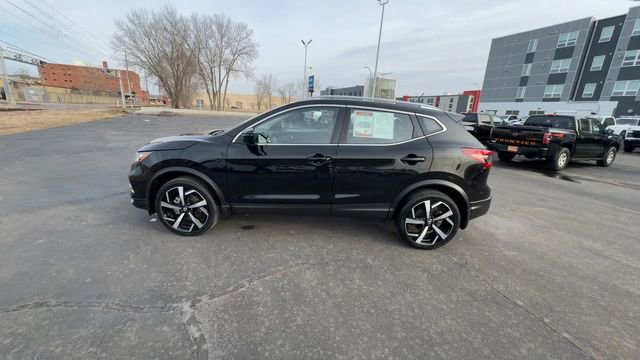 Used 2022 Nissan Rogue Sport SL image 5