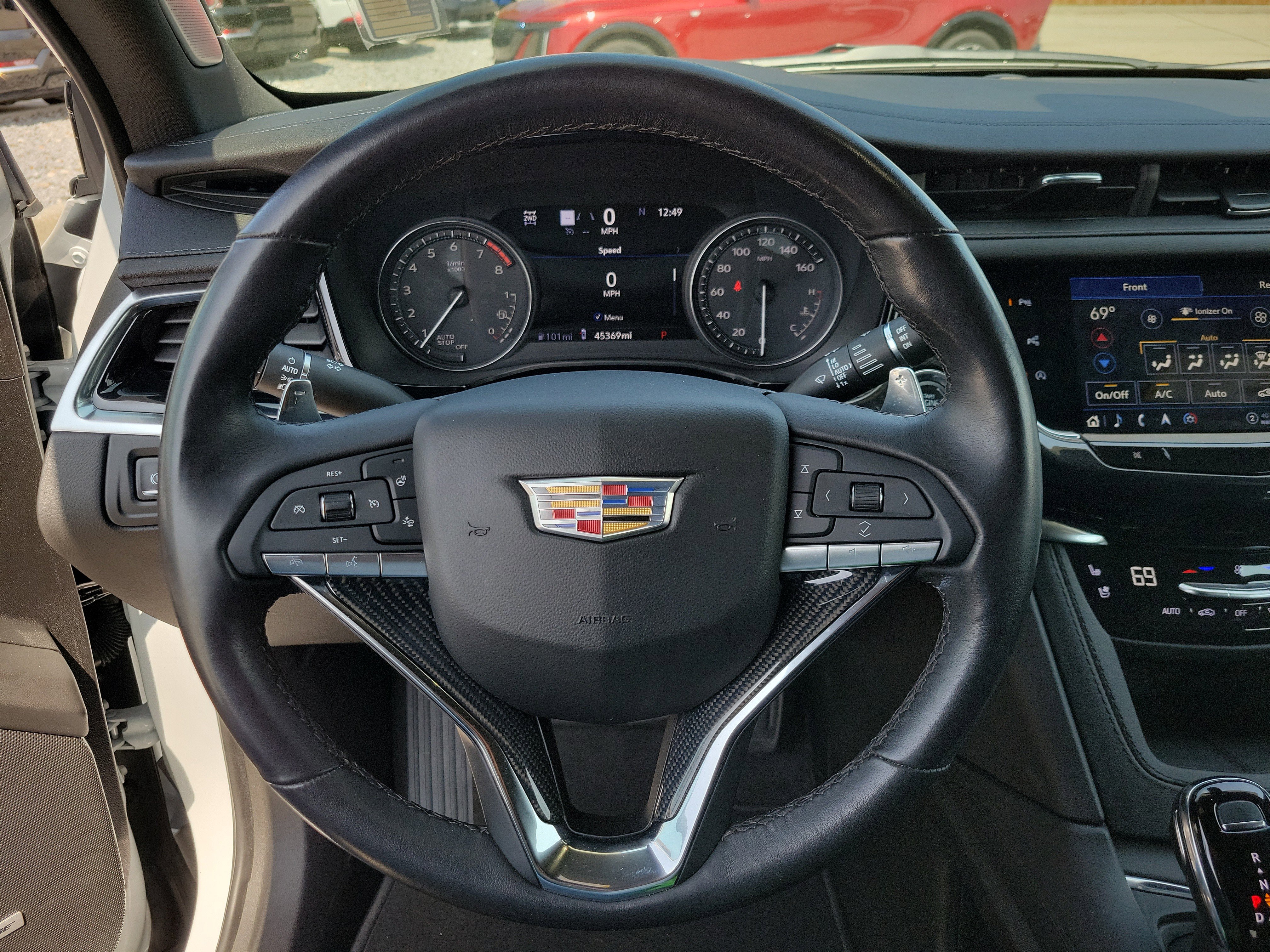 Certified 2024 Cadillac XT6 Sport w/ LPO, Onyx Lite Package image 33