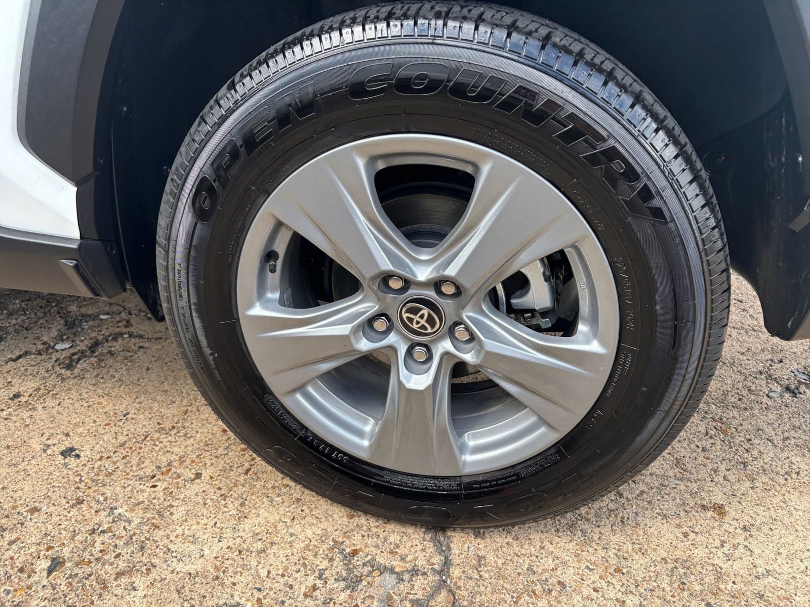 Used 2025 Toyota RAV4 LE image 29