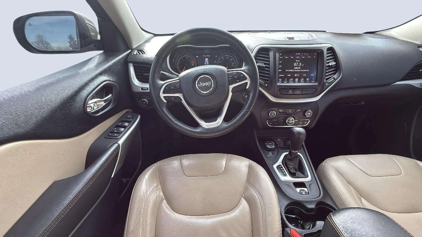 Used 2018 Jeep Cherokee Limited image 17