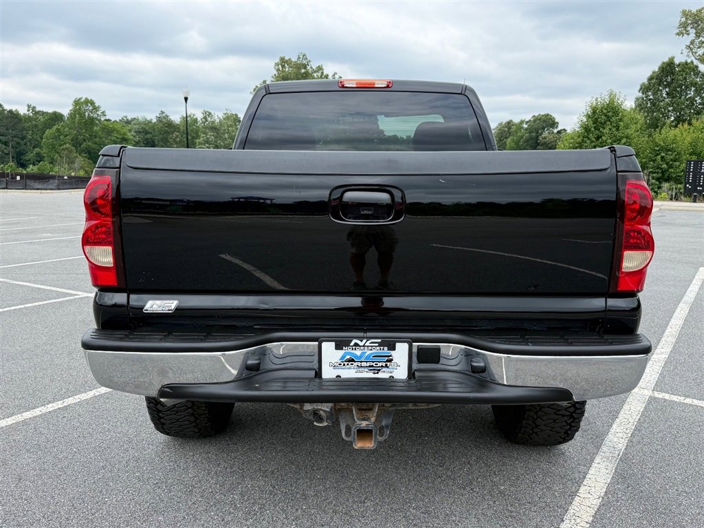 Used 2004 GMC Sierra 1500 SLE w/ Light Duty Power Package AWD/4WD image 4