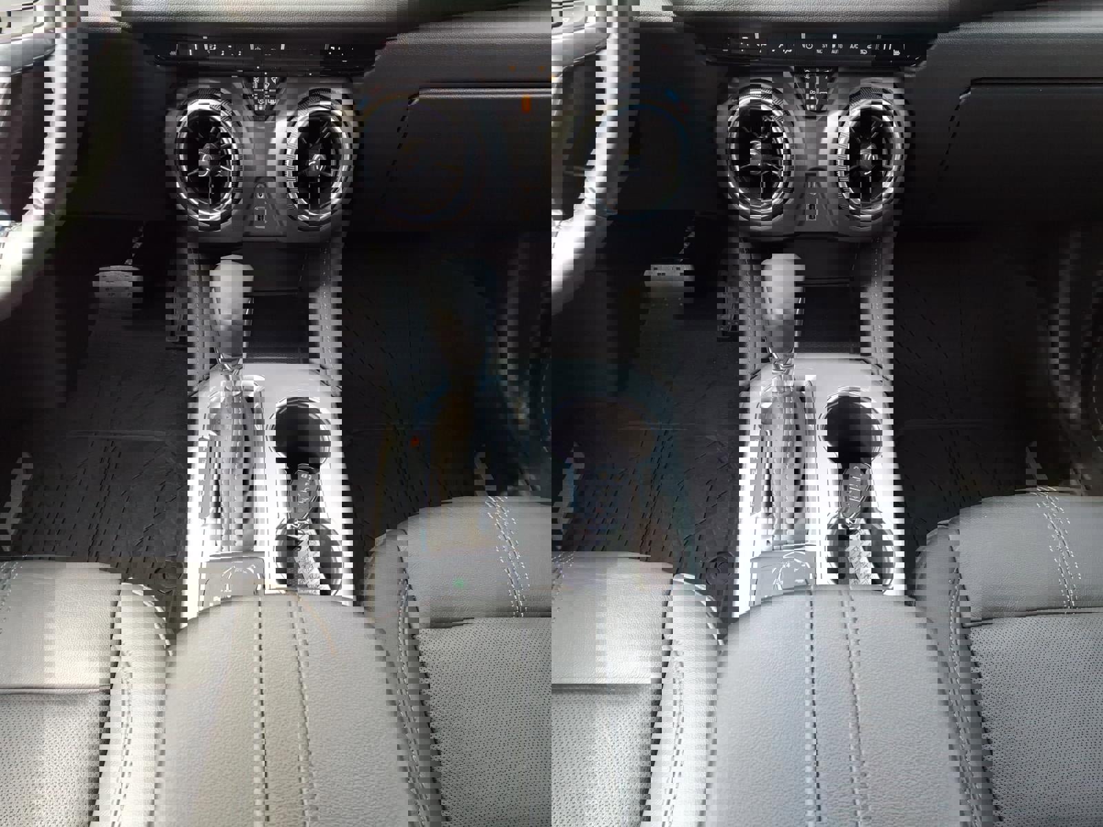 Used 2019 Chevrolet Blazer LT w/ Sound & Technology Package image 18