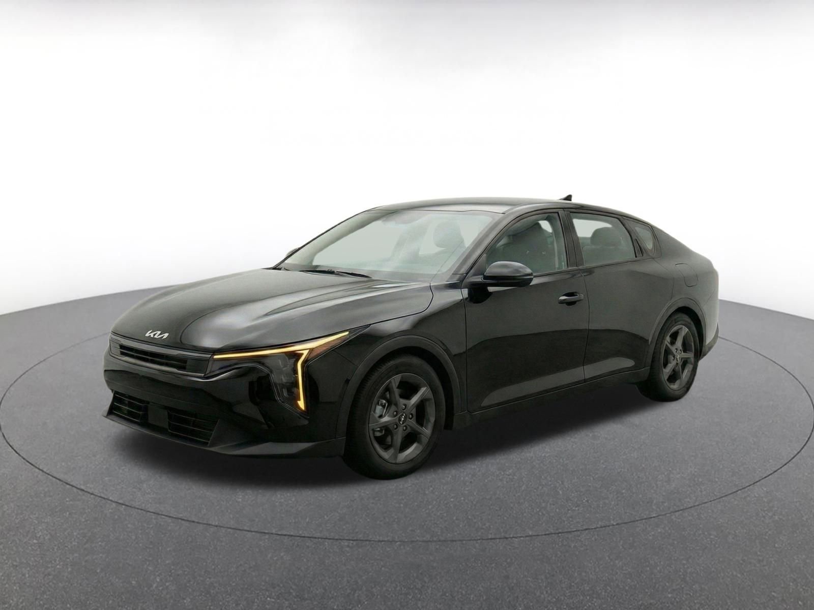 Used 2025 Kia K4 FWD image 3