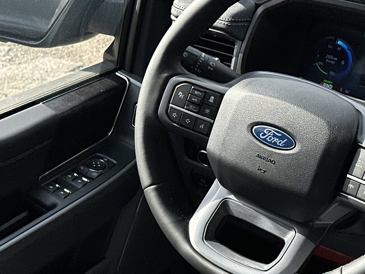 New 2025 Ford F150 Lightning Flash AWD/4WD image 24
