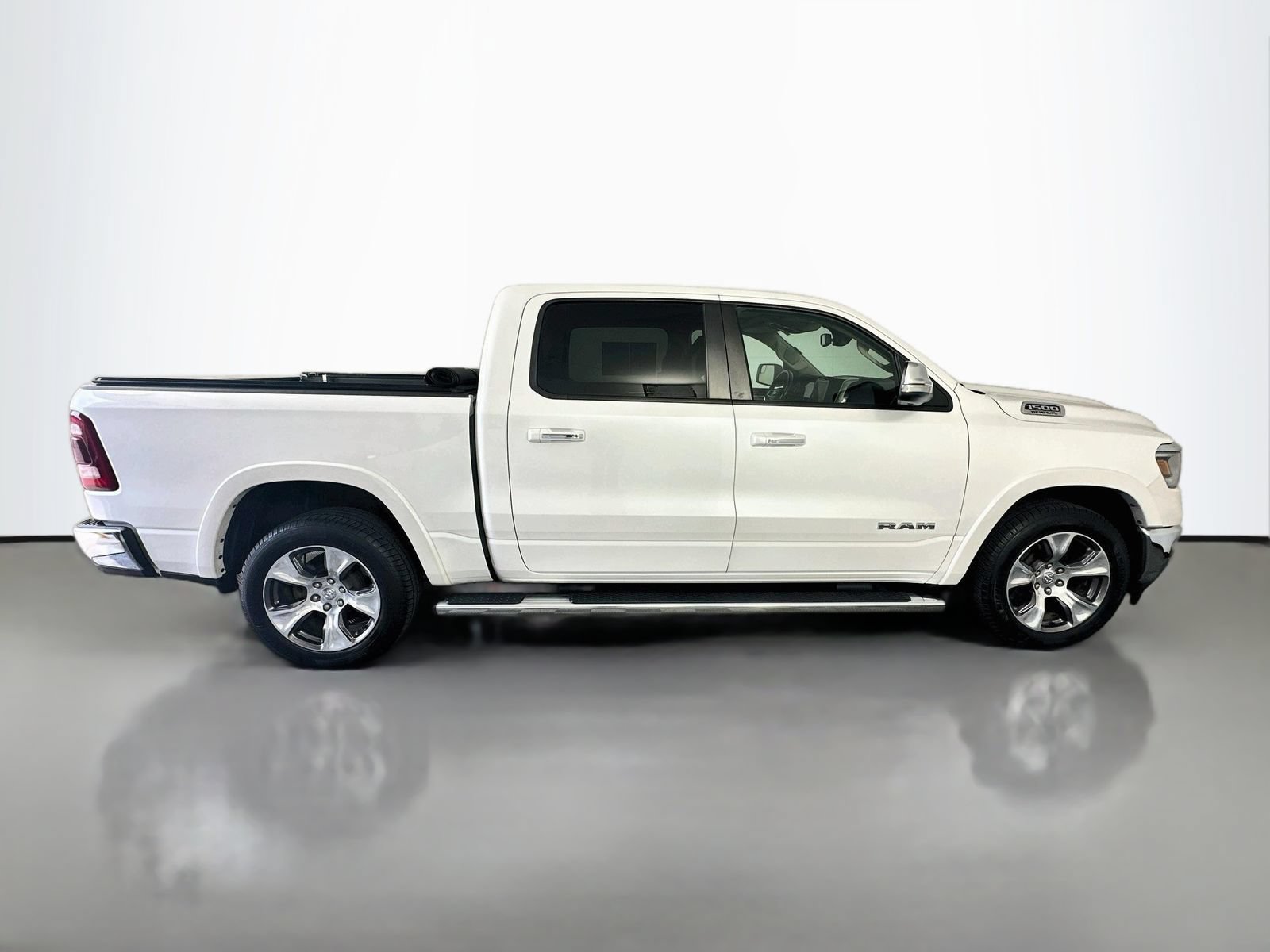 Used 2019 RAM 1500 Laramie AWD/4WD image 8