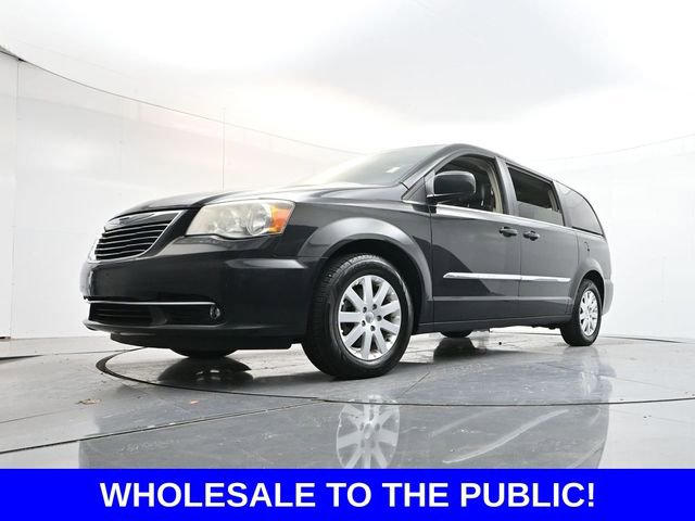 Used 2014 Chrysler Town & Country Touring image 28