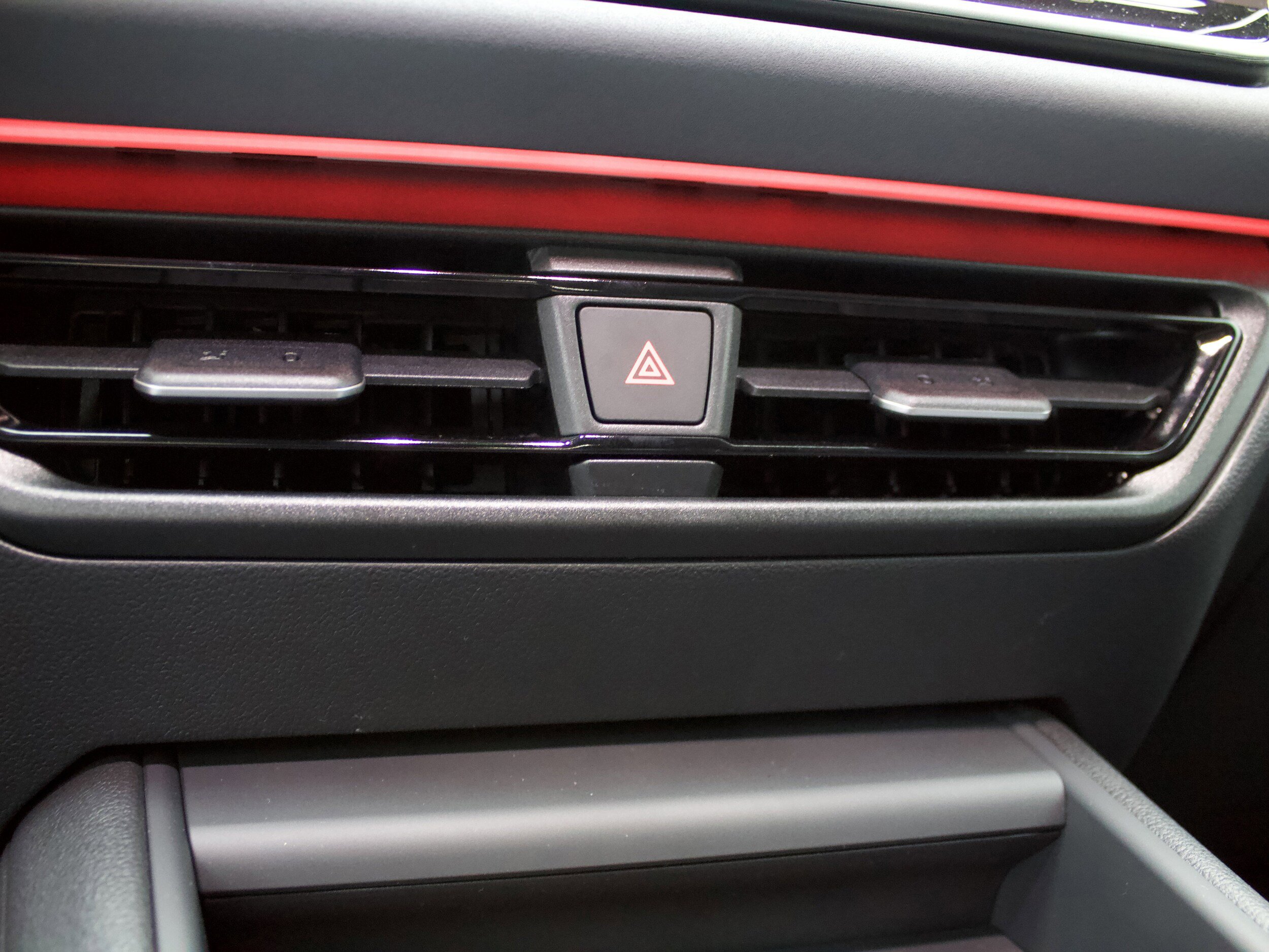 New 2026 Volkswagen Tiguan SE AWD/4WD image 22