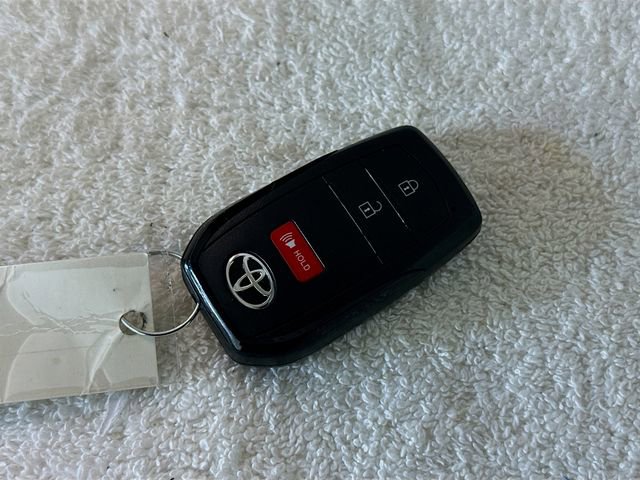 Used 2025 Toyota Corolla SE w/ SE Package image 26