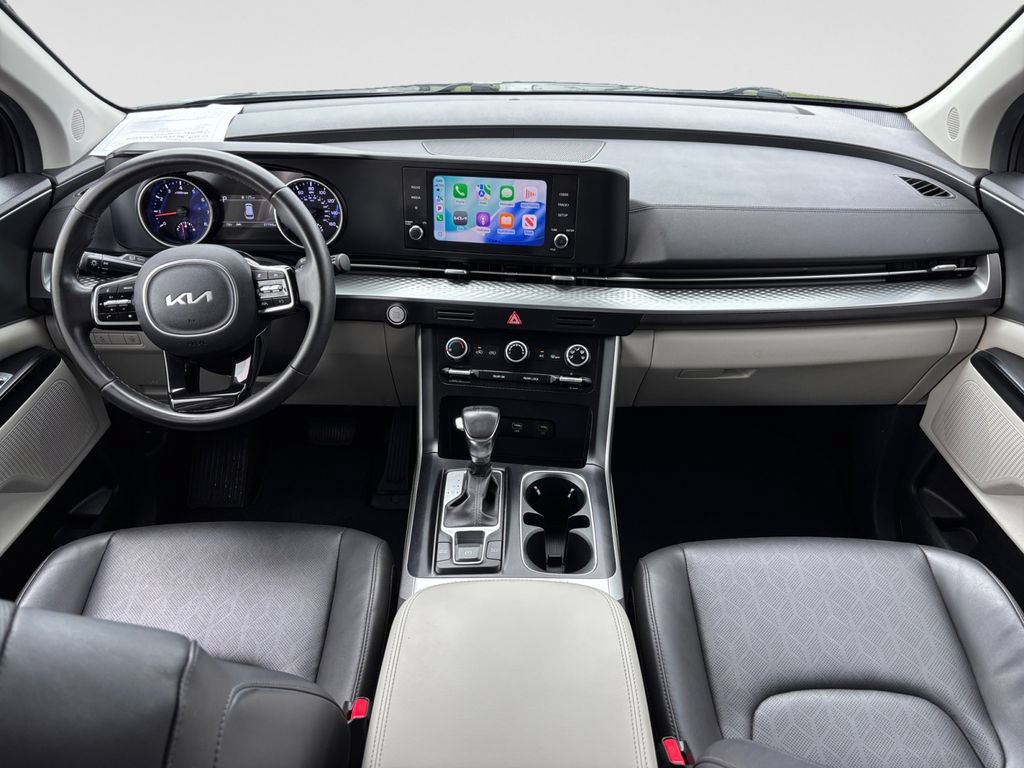 Used 2024 Kia Carnival LX FWD image 14
