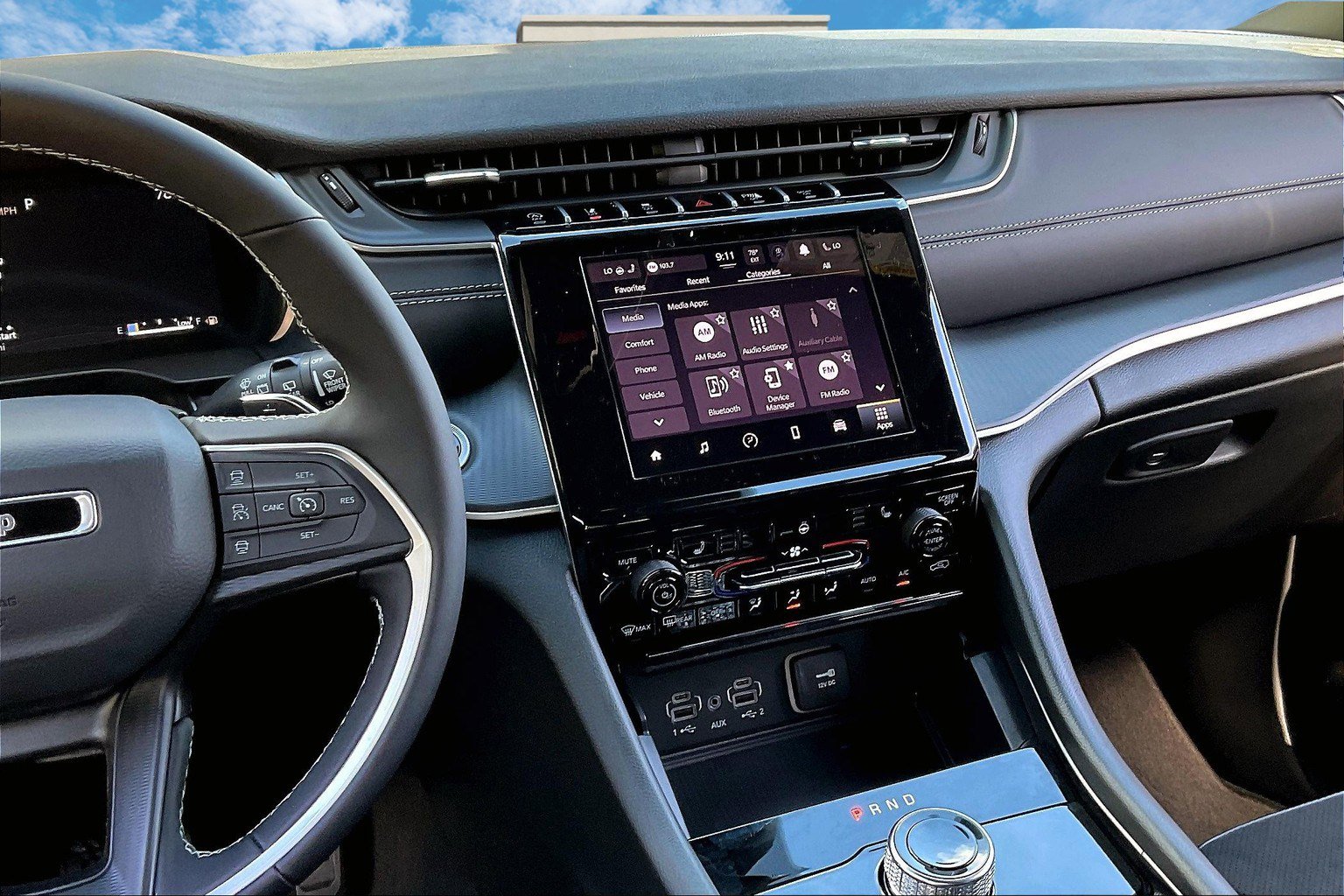 New 2025 Jeep Grand Cherokee 4WD image 7