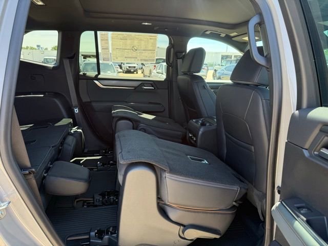 New 2026 GMC Acadia AT4 w/ Luxury Package AWD/4WD image 47