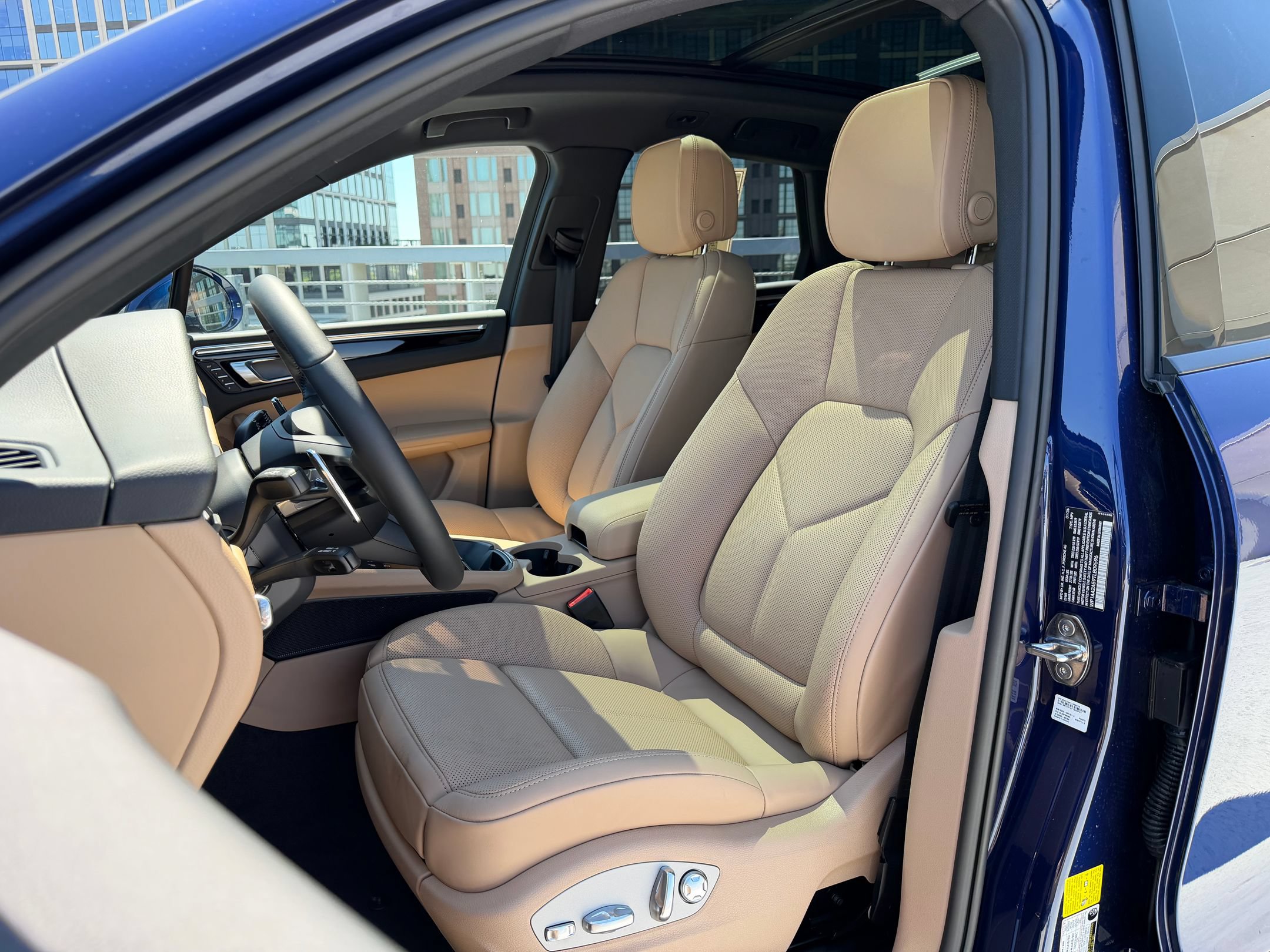 New 2026 Porsche Macan AWD/4WD image 5