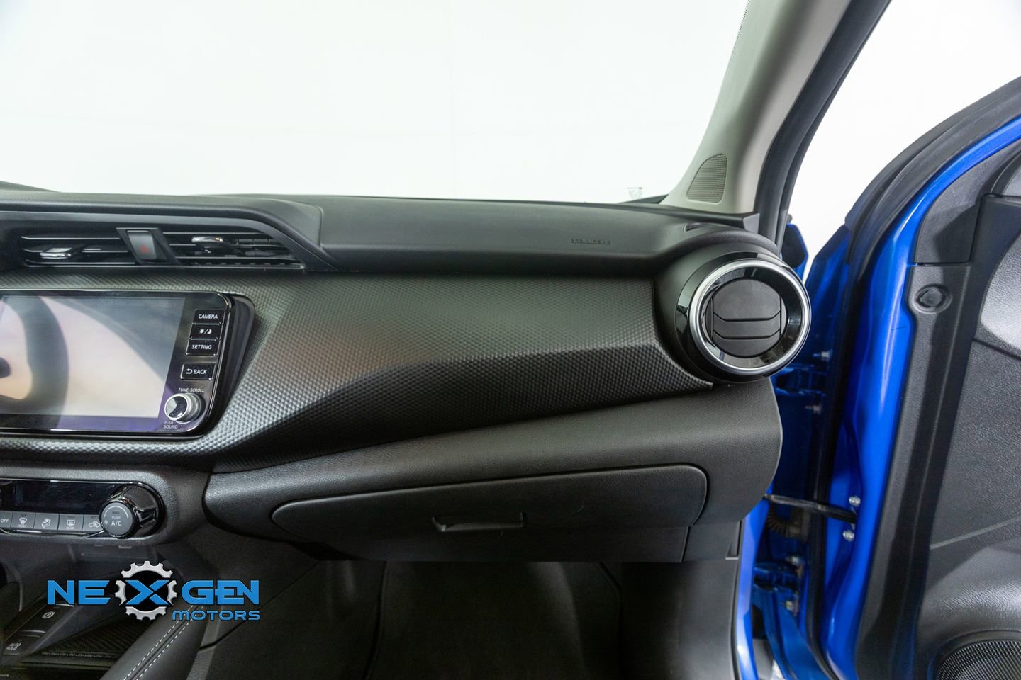 Used 2022 Nissan Kicks SV FWD image 38