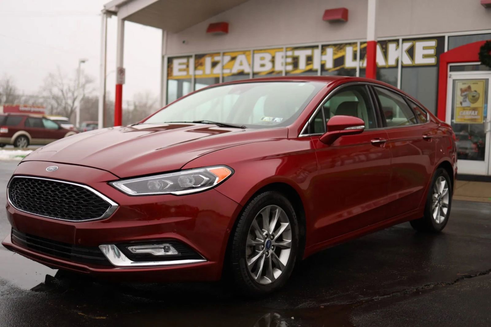 Used 2017 Ford Fusion Platinum image 1