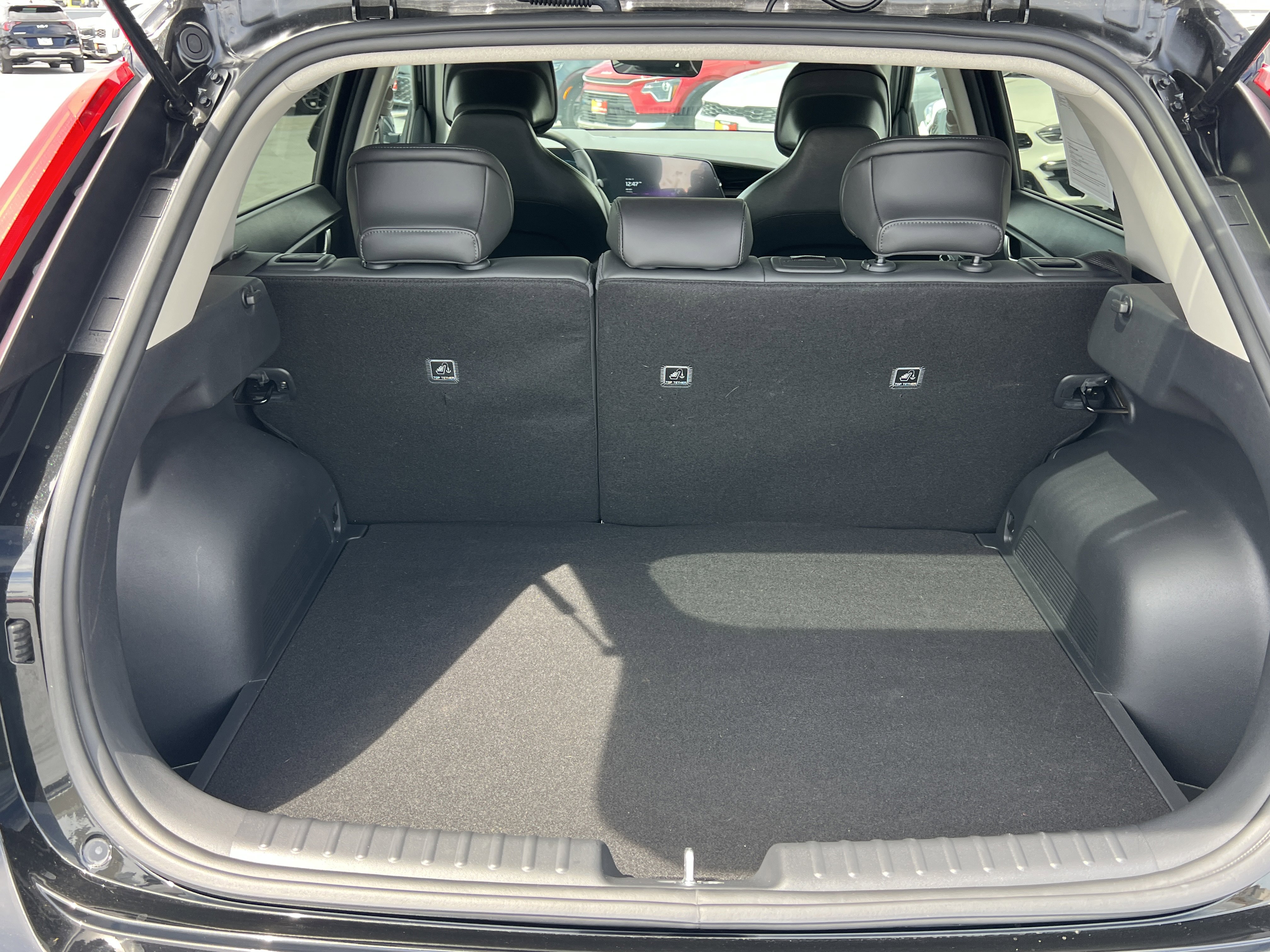 Used 2025 Kia Niro EX image 21