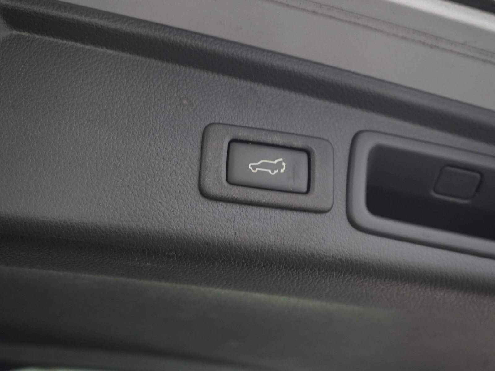 Used 2015 Subaru Forester 2.5i Touring w/ Eyesight & Navigation System AWD/4WD image 11