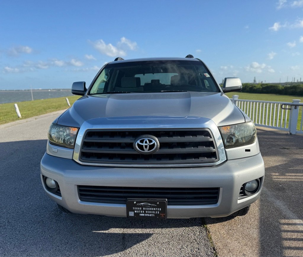Used 2008 Toyota Sequoia SR5 image 2