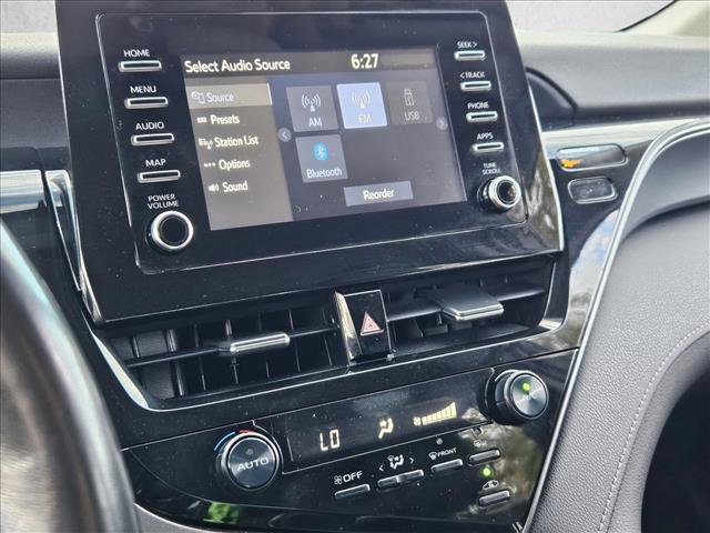 Used 2022 Toyota Camry SE FWD image 13