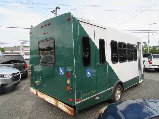 Used 2013 Ford E-450 and Econoline 450 Super Duty w/ Shuttle Bus Prep Pkg RWD image 6