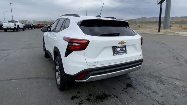 New 2026 Chevrolet Trax LT w/ Driver Confidence Package FWD image 7